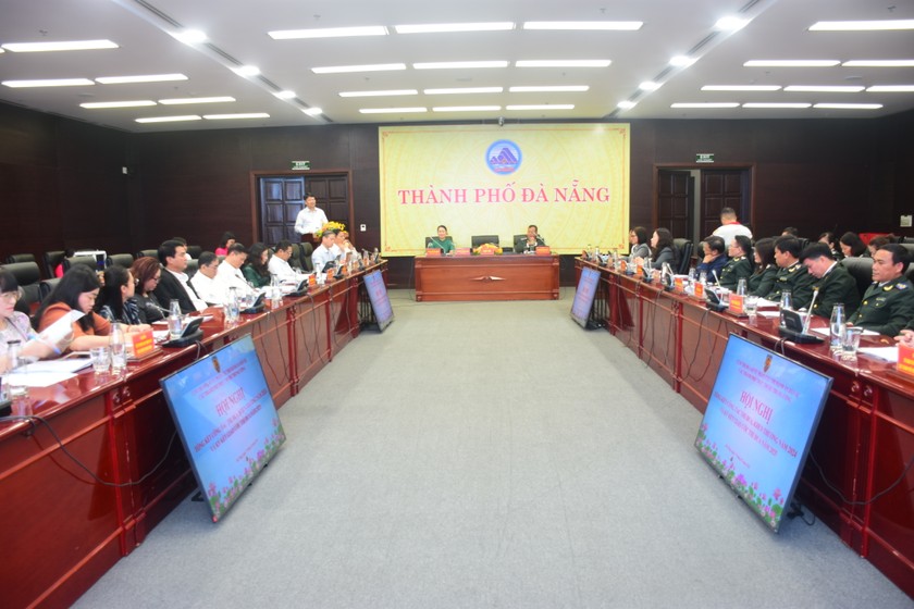 hứ trưởng yêu cầu các đơn vị cần phát huy tinh thần đoàn kết, trí tuệ tập thể để xây dựng Cụm thi đua ngày càng vững mạnh, thực chất, tăng cường các hoạt động giao lưu giữa các đơn vị trong Cụm thi đua.