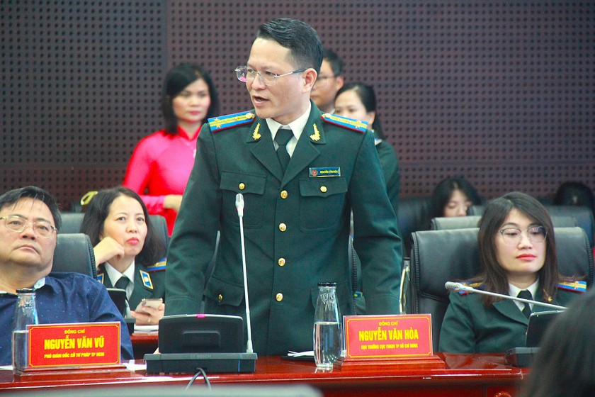Cục trưởng Cục THADS TP Hồ Chí Minh Nguyễn Văn Hòa trình bày tham luận tại Hội nghị. (Ảnh: Công Huy).