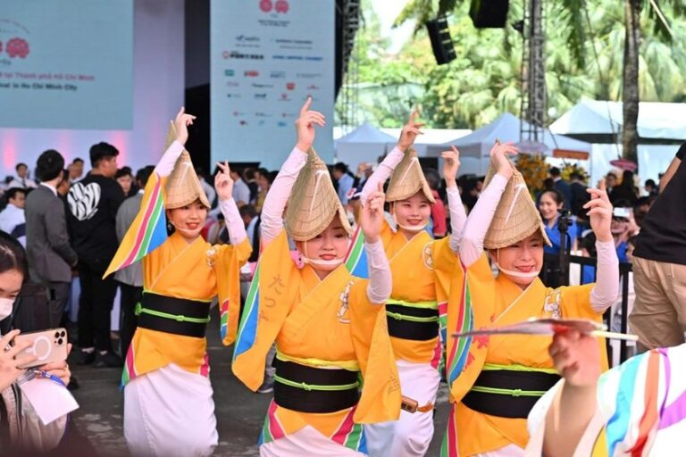 ác hoạt động biểu diễn nghệ thuật đặc sắc tại Lễ hội Việt - Nhật lần thứ 9. Ảnh: Báo PLVN