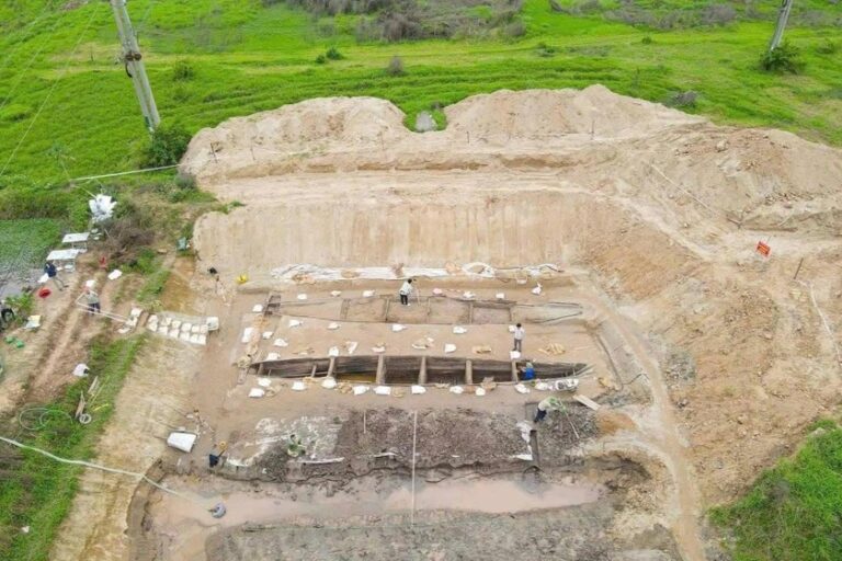 Khu vực phát lộ hai chiếc thuyền. Ảnh: Sở Văn hóa, Thể thao và Du lịch tỉnh Bắc Ninh. Ảnh: Báo PLVN