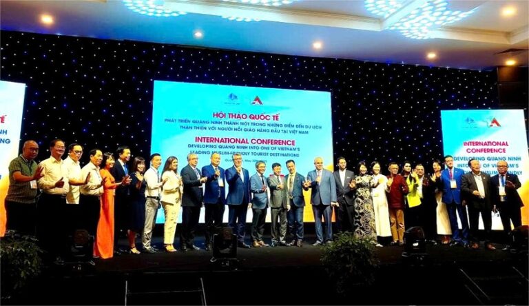 Các đại biểu chụp ảnh lưu niệm tại Hội thảo quốc tế. Ảnh: Báo PLVN