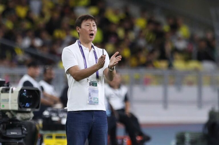 Ông Kim Sang Sik sẽ tiếp tục hành trình cùng U23 chinh phục các giải đấu quốc tế trong năm 2025. (Ảnh VFF)
